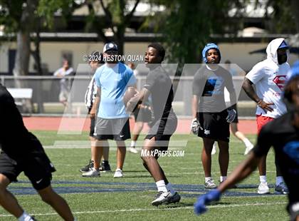 Thumbnail 2 in Serra vs. San Clemente (Brave 8 Invitational) photogallery.