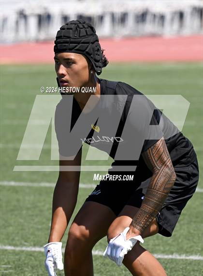 Thumbnail 3 in Serra vs. San Clemente (Brave 8 Invitational) photogallery.