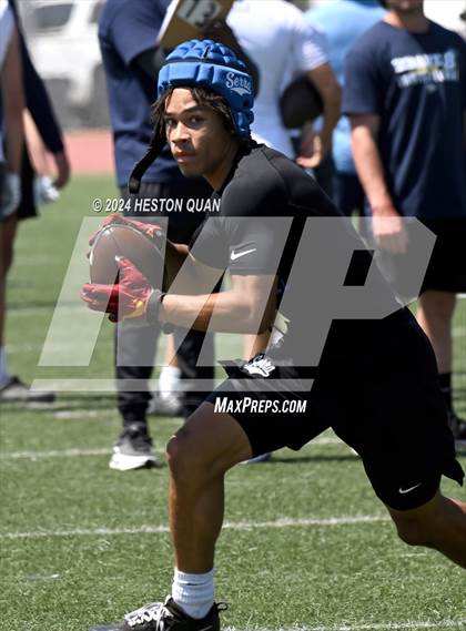 Thumbnail 3 in Serra vs. San Clemente (Brave 8 Invitational) photogallery.