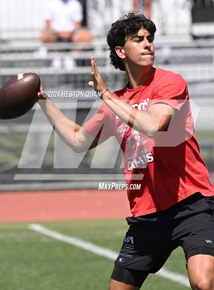 Thumbnail 3 in Serra vs. San Clemente (Brave 8 Invitational) photogallery.
