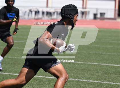 Thumbnail 2 in Serra vs. San Clemente (Brave 8 Invitational) photogallery.