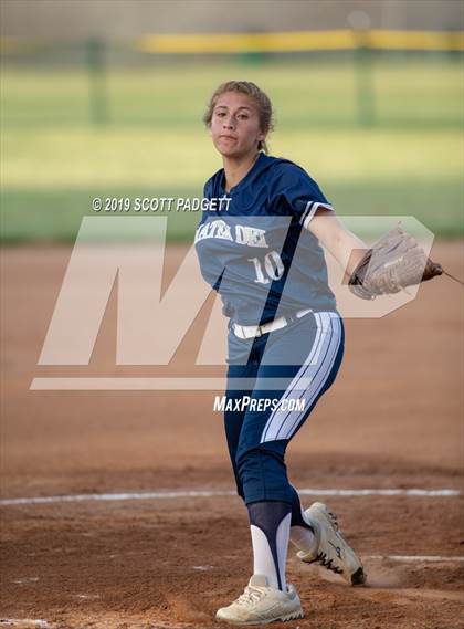 Thumbnail 1 in Mater Dei Catholic vs. Great Oak (Michelle Carew Classic) photogallery.