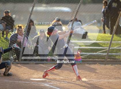 Thumbnail 2 in Mater Dei Catholic vs. Great Oak (Michelle Carew Classic) photogallery.