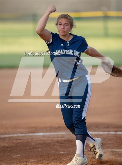 Thumbnail 1 in Mater Dei Catholic vs. Great Oak (Michelle Carew Classic) photogallery.