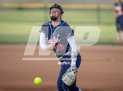 Thumbnail 2 in Mater Dei Catholic vs. Great Oak (Michelle Carew Classic) photogallery.