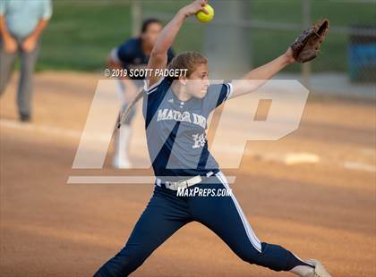 Thumbnail 2 in Mater Dei Catholic vs. Great Oak (Michelle Carew Classic) photogallery.