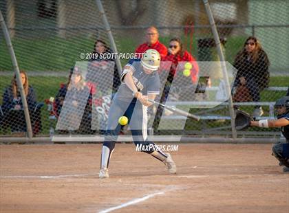 Thumbnail 1 in Mater Dei Catholic vs. Great Oak (Michelle Carew Classic) photogallery.