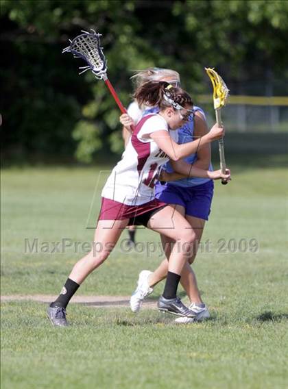 Thumbnail 1 in Thornton Academy vs Kennebunk (SMAA Class A West Regional Final) photogallery.