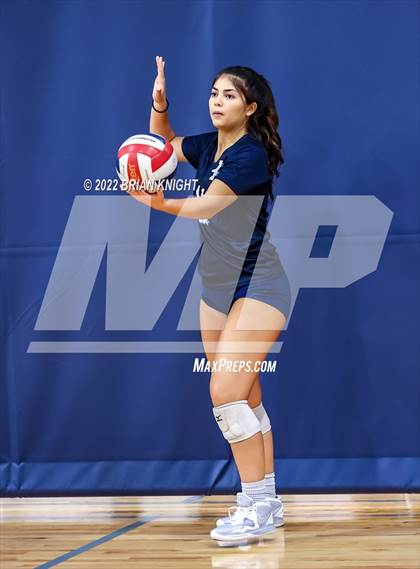 Thumbnail 2 in Dr. Phillips vs. Pine Crest photogallery.