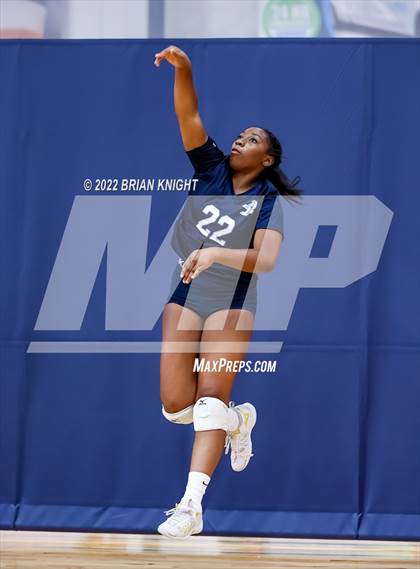 Thumbnail 1 in Dr. Phillips vs. Pine Crest photogallery.