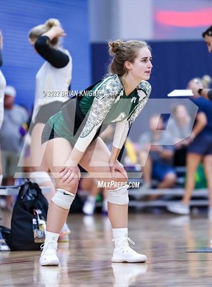 Thumbnail 2 in Dr. Phillips vs. Pine Crest photogallery.