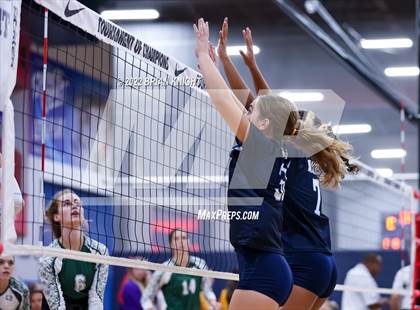 Thumbnail 3 in Dr. Phillips vs. Pine Crest photogallery.