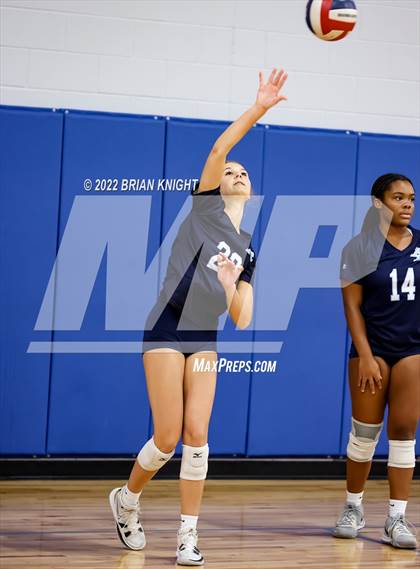 Thumbnail 2 in Dr. Phillips vs. Pine Crest photogallery.