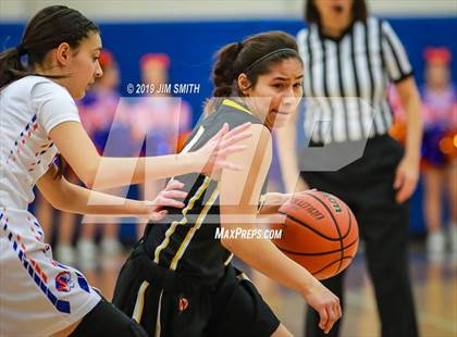 Thumbnail 3 in St. Pius X @ Los Lunas (NMAA 4A District Playoff) photogallery.