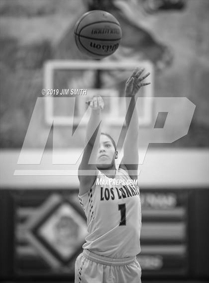 Thumbnail 3 in St. Pius X @ Los Lunas (NMAA 4A District Playoff) photogallery.