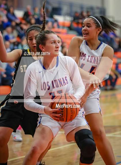Thumbnail 3 in St. Pius X @ Los Lunas (NMAA 4A District Playoff) photogallery.