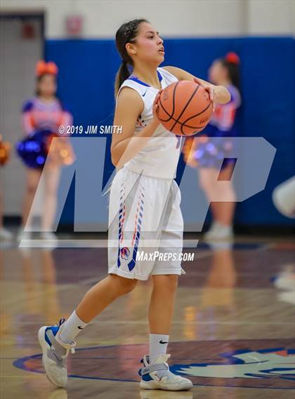 Thumbnail 3 in St. Pius X @ Los Lunas (NMAA 4A District Playoff) photogallery.