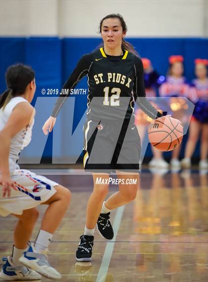 Thumbnail 2 in St. Pius X @ Los Lunas (NMAA 4A District Playoff) photogallery.
