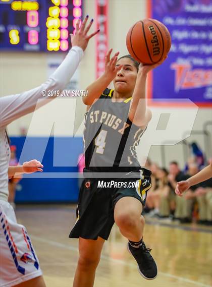 Thumbnail 2 in St. Pius X @ Los Lunas (NMAA 4A District Playoff) photogallery.