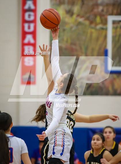 Thumbnail 2 in St. Pius X @ Los Lunas (NMAA 4A District Playoff) photogallery.