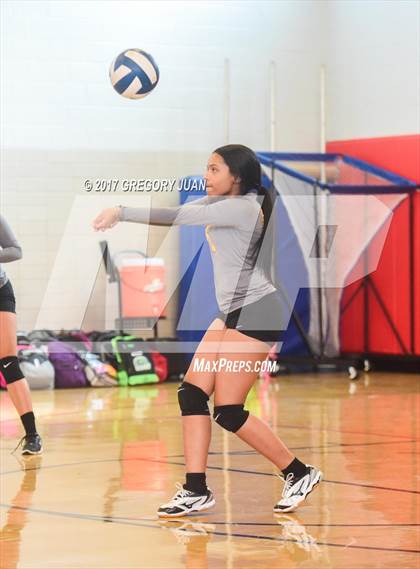 Thumbnail 2 in Edna Kar @ McGehee photogallery.