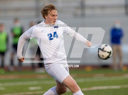 Thumbnail 1 in Millard North vs. Creighton Prep photogallery.