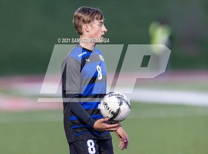 Thumbnail 2 in Millard North vs. Creighton Prep photogallery.