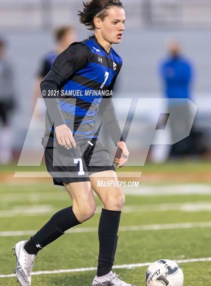 Thumbnail 1 in Millard North vs. Creighton Prep photogallery.