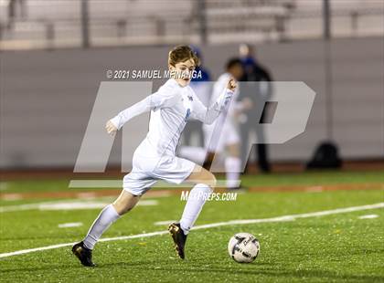 Thumbnail 2 in Millard North vs. Creighton Prep photogallery.