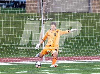 Thumbnail 2 in Millard North vs. Creighton Prep photogallery.