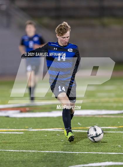 Thumbnail 2 in Millard North vs. Creighton Prep photogallery.