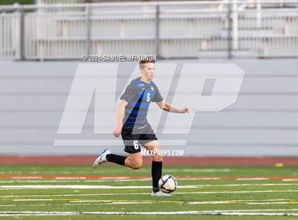 Thumbnail 2 in Millard North vs. Creighton Prep photogallery.