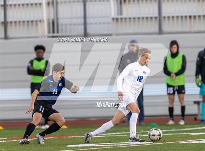 Thumbnail 2 in Millard North vs. Creighton Prep photogallery.
