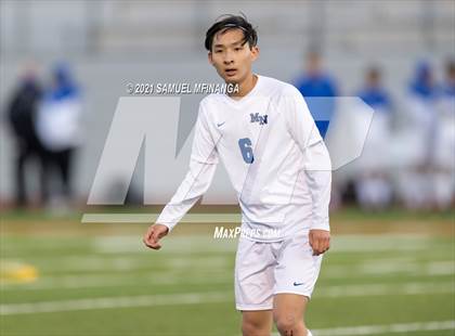 Thumbnail 3 in Millard North vs. Creighton Prep photogallery.