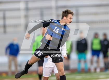 Thumbnail 2 in Millard North vs. Creighton Prep photogallery.