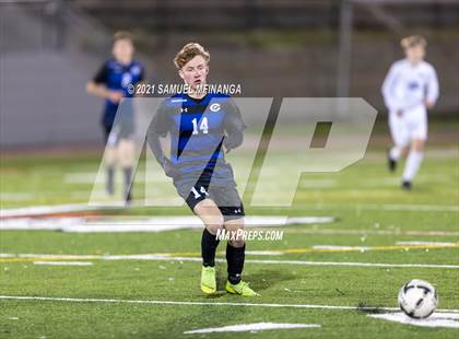 Thumbnail 3 in Millard North vs. Creighton Prep photogallery.