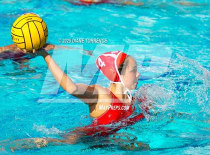 Thumbnail 1 in Carlsbad vs Mater Dei (Bill Barnett Holiday Cup) photogallery.