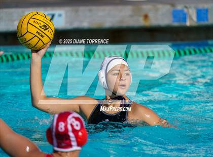 Thumbnail 1 in Carlsbad vs Mater Dei (Bill Barnett Holiday Cup) photogallery.
