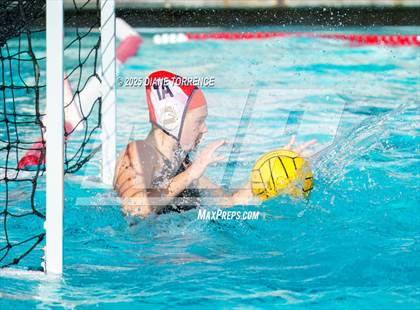 Thumbnail 1 in Carlsbad vs Mater Dei (Bill Barnett Holiday Cup) photogallery.