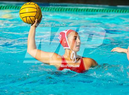 Thumbnail 3 in Carlsbad vs Mater Dei (Bill Barnett Holiday Cup) photogallery.