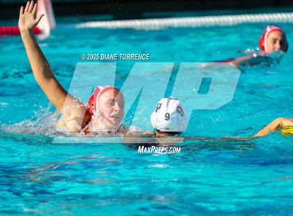 Thumbnail 2 in Carlsbad vs Mater Dei (Bill Barnett Holiday Cup) photogallery.
