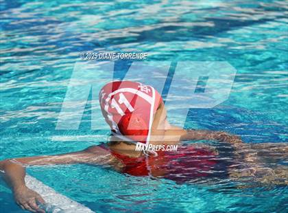 Thumbnail 1 in Carlsbad vs Mater Dei (Bill Barnett Holiday Cup) photogallery.