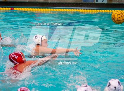Thumbnail 3 in Carlsbad vs Mater Dei (Bill Barnett Holiday Cup) photogallery.
