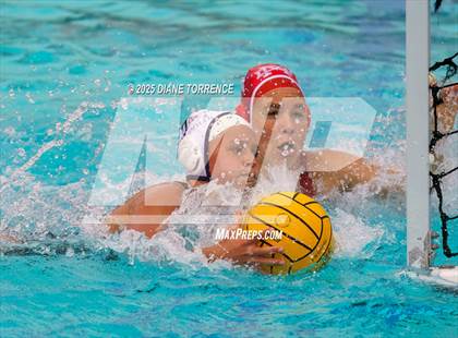 Thumbnail 1 in Carlsbad vs Mater Dei (Bill Barnett Holiday Cup) photogallery.