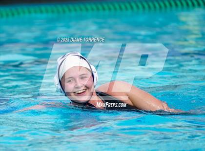 Thumbnail 3 in Carlsbad vs Mater Dei (Bill Barnett Holiday Cup) photogallery.