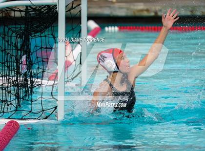 Thumbnail 1 in Carlsbad vs Mater Dei (Bill Barnett Holiday Cup) photogallery.