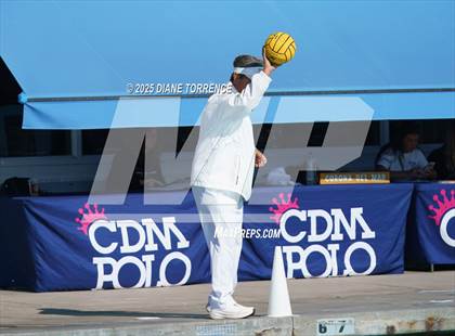 Thumbnail 2 in Carlsbad vs Mater Dei (Bill Barnett Holiday Cup) photogallery.