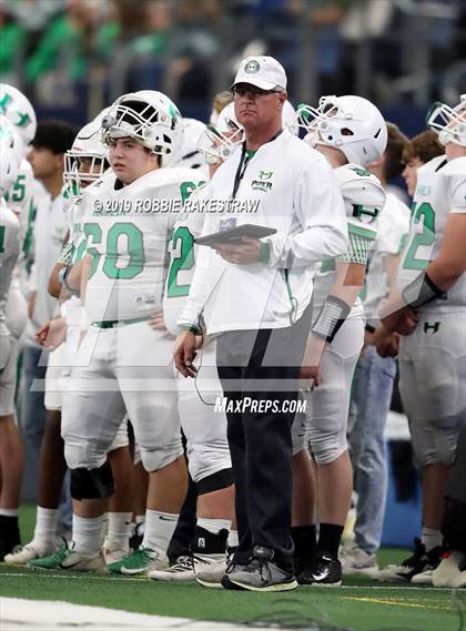 Thumbnail 1 in Hamlin vs. Mart (UIL 2A Division 2 Final) photogallery.