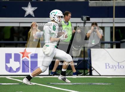 Thumbnail 1 in Hamlin vs. Mart (UIL 2A Division 2 Final) photogallery.