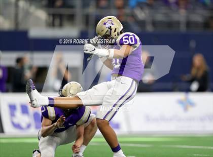 Thumbnail 1 in Hamlin vs. Mart (UIL 2A Division 2 Final) photogallery.